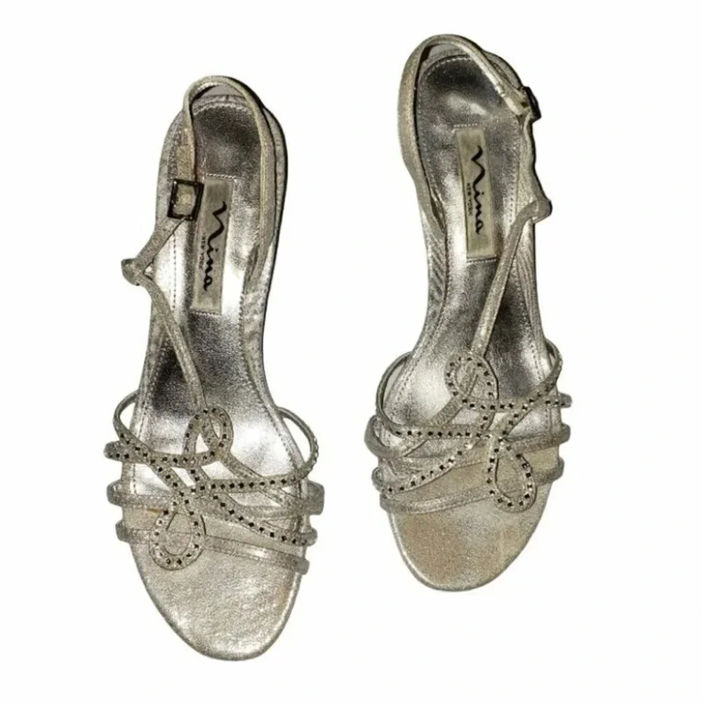 Nina‎ 7.5 silver/ rhinestone metallic strappy heels